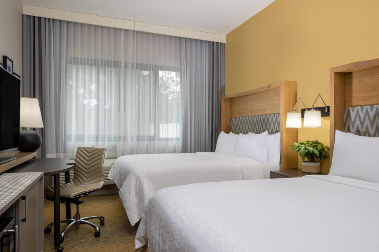 Holiday Inn - Long Island - Islip Arpt East By Ihg Holtsville Exterior photo